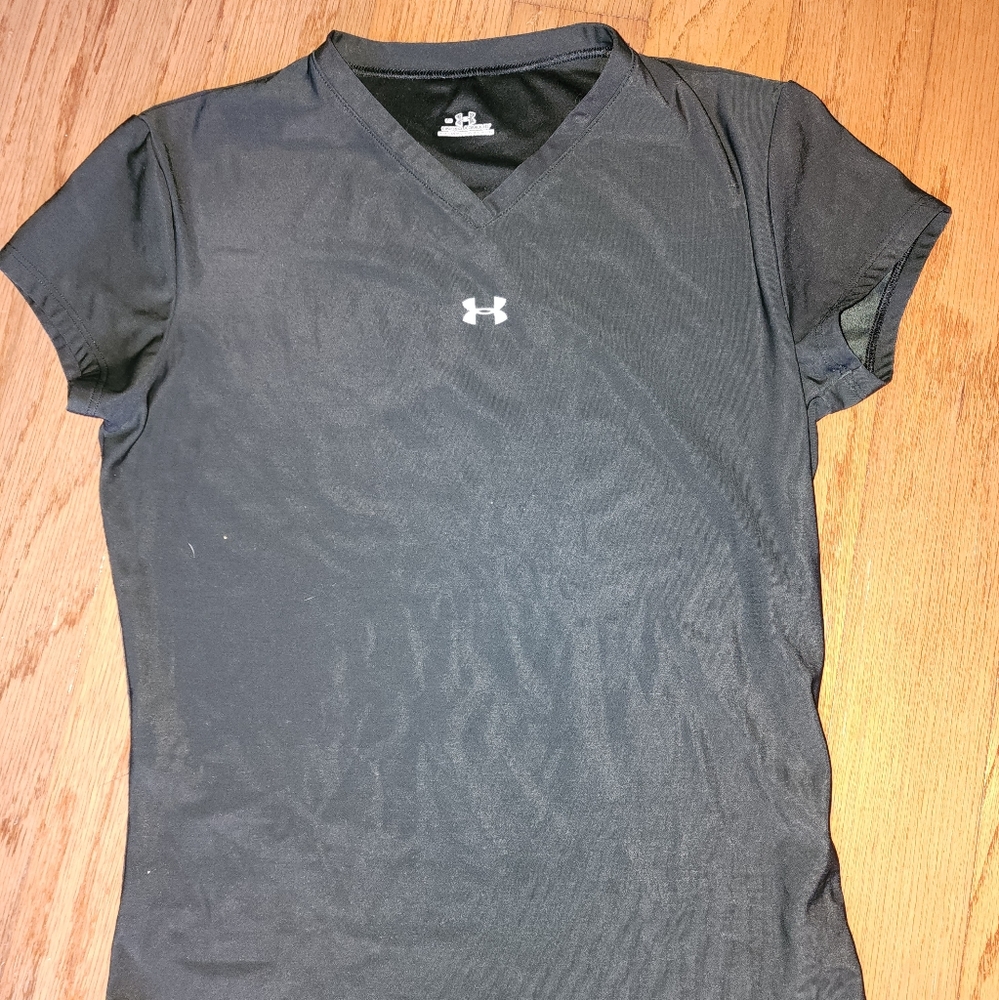 Under armor black women's short sleeve heatgear Large